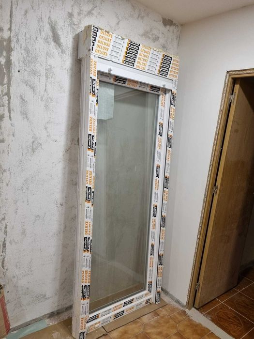 Móvel para casa de banho e porta de varanda