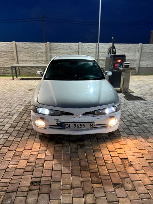 Продам mitsubishi galant 7 под ремонт двигателя . с переоформлением