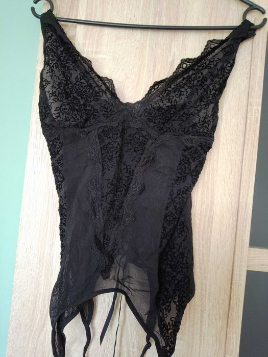 Body z pasem do pończoch obsessive S/M