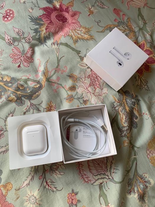 Auscultadores Bluetooth (Estilo AirPods) — GRATUITO