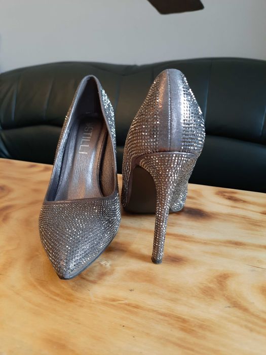 Damskie buty na obcasie