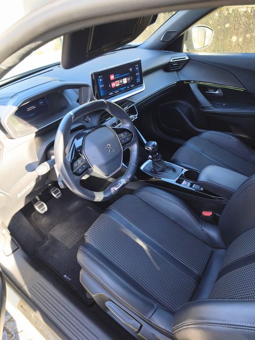 Peugeot 2008 1.2 Pure Tech GT Line