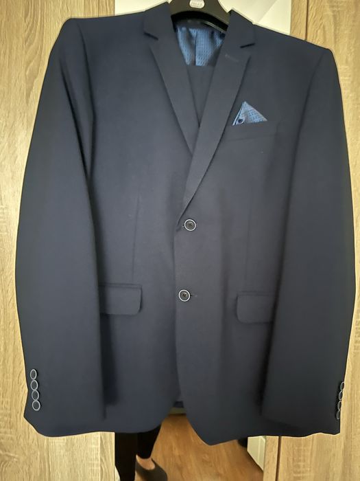 Garnitur męski ze spodniami