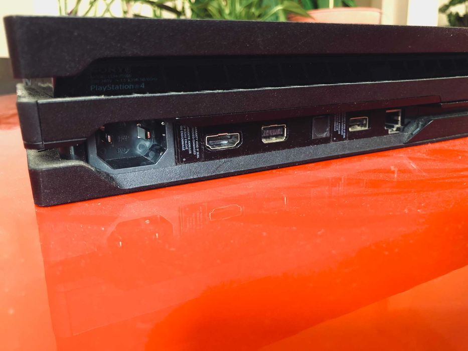 Playstation 4 Pro 1TB + Assassin's Creed Odyssey