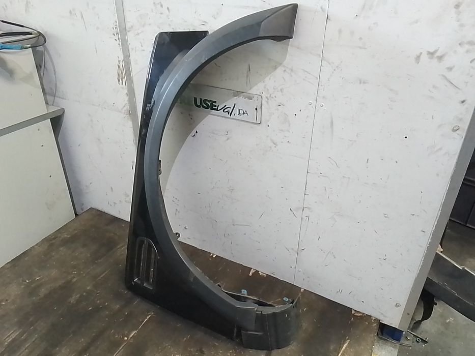 Guarda-lamas direito LAND ROVER Discovery III (L319)