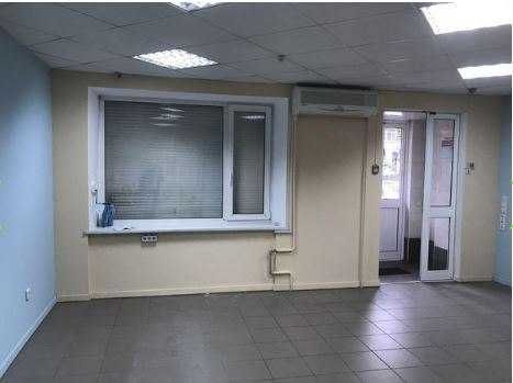 Перша лінія, недалеко від зупинки кільцевого. Продаж приміщення.