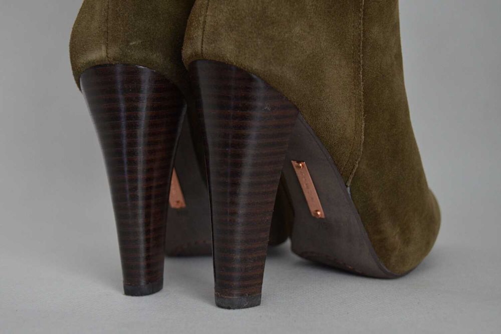 Z CHARAKTEREM wyższa cholewka kozaki Steve Madden 38,5