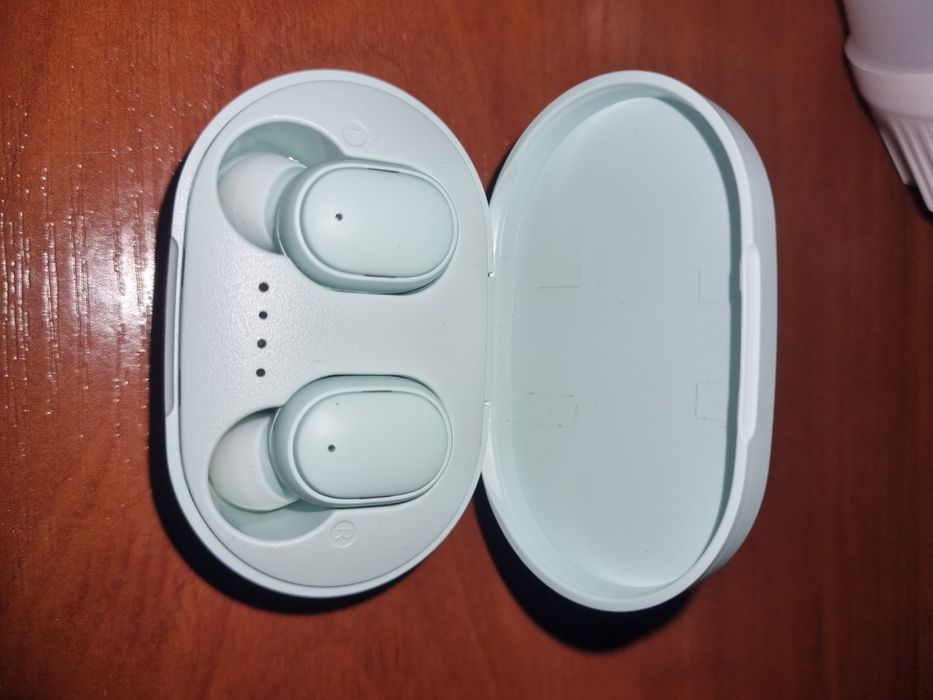 Бездротові навушники