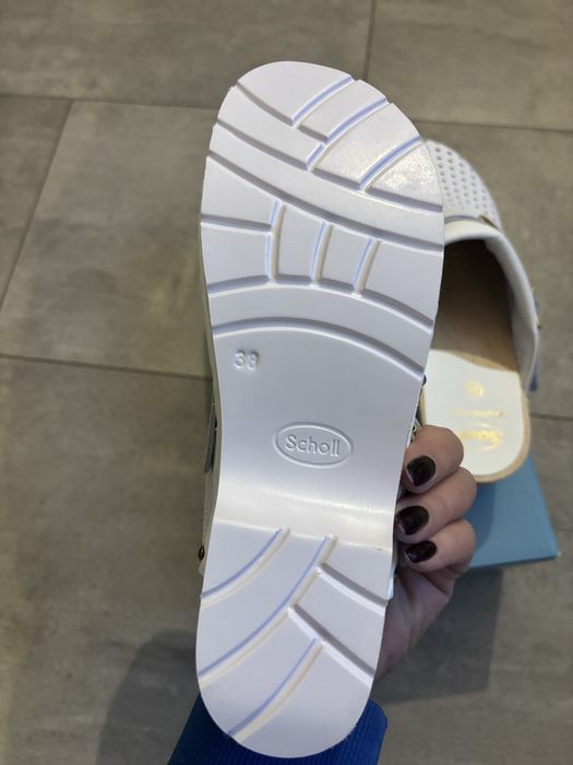 Chodaki Scholl Clog Supercomfort - białe, rozm. 38