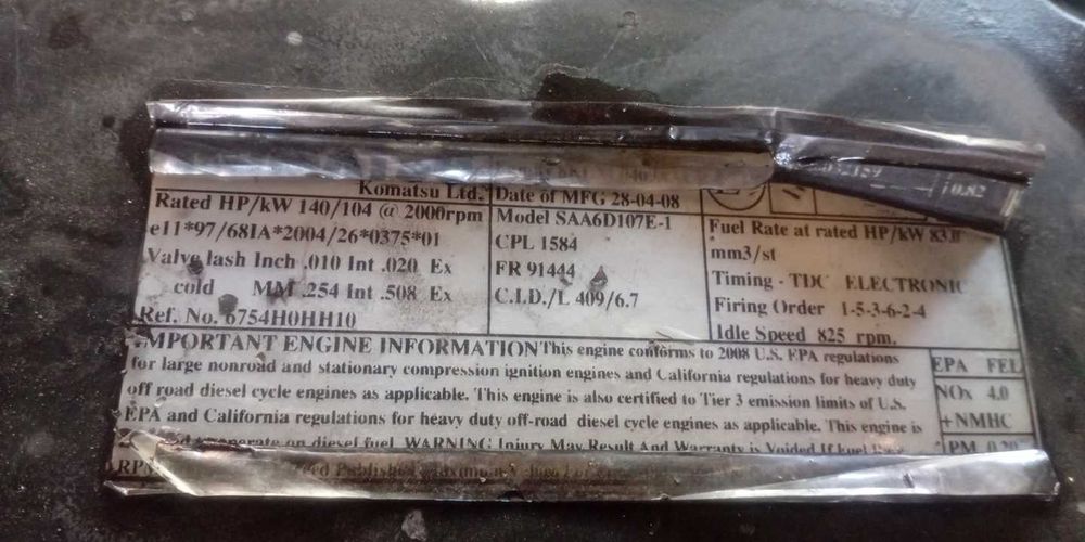 Komatsu  двигатель бу SAA6D 107E в отличном состояние