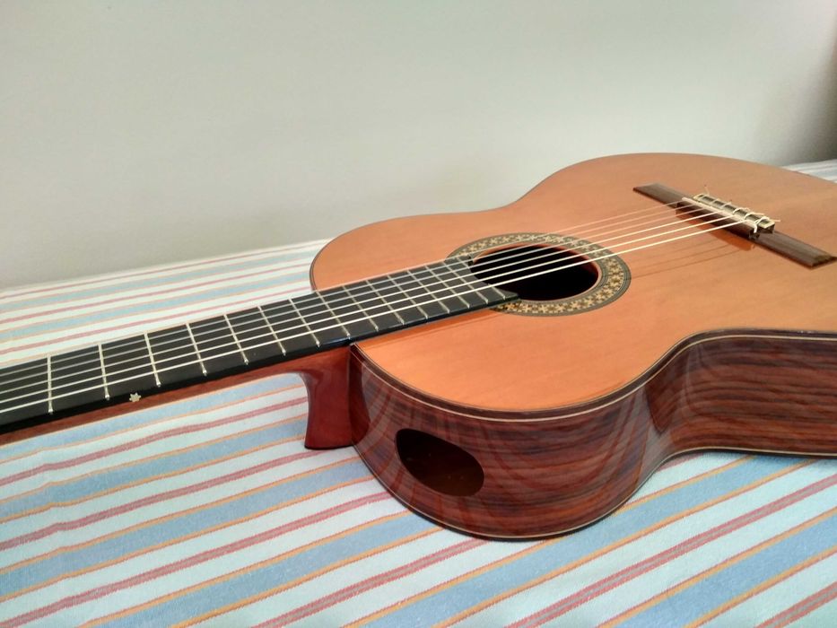 Vendo guitarra clássica Alhambra 4P