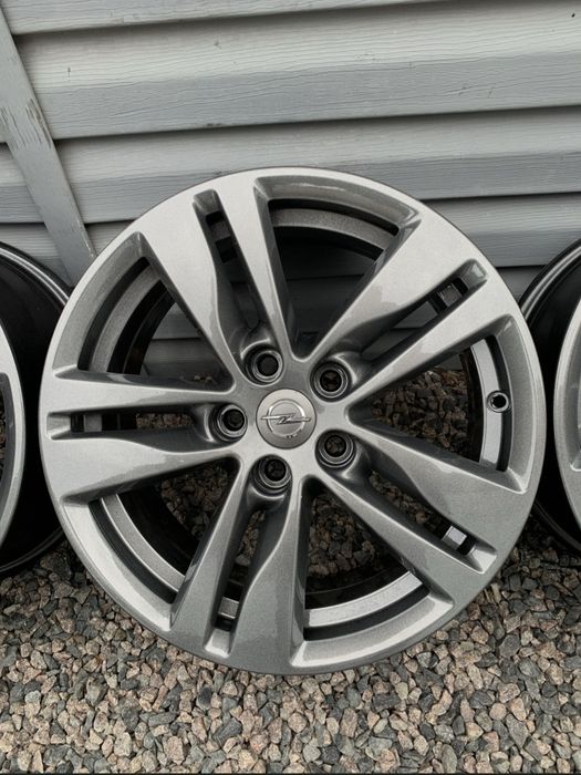 Комплект легкосплавних дисків Opel 5/108 R16