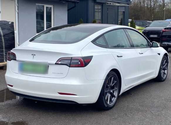 Бампер Tesla Model 3 Розборка Тесла Модел 3 Біла
