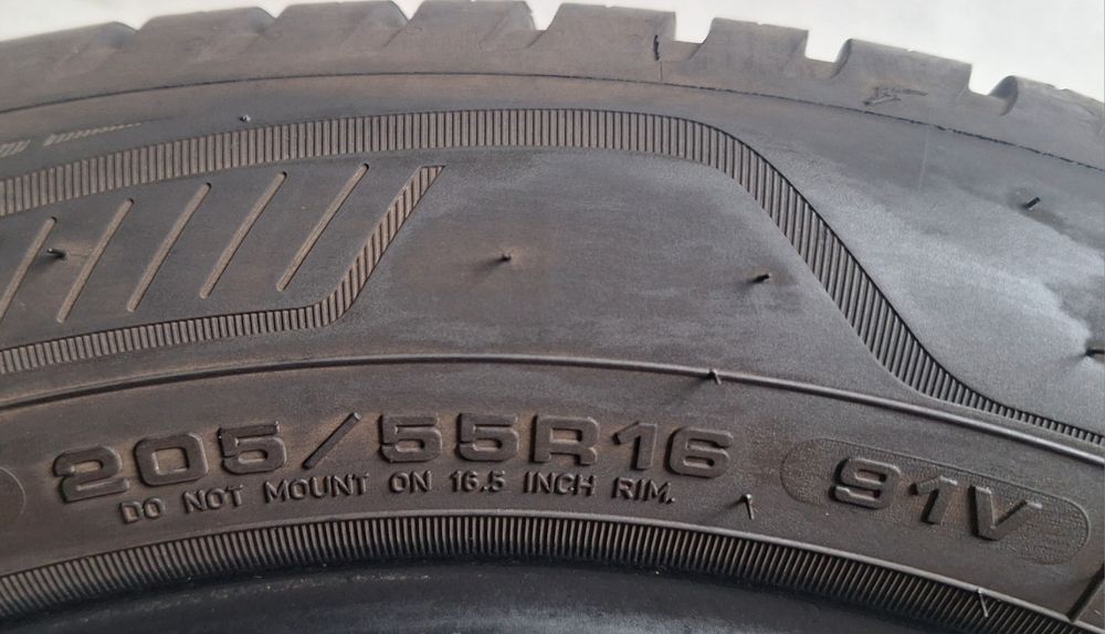 Opony Całoroczne 16 GoodYear Vector 4Seasons Gen-3 205/55R16 Para