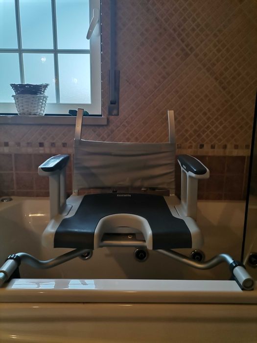 Cadeiras de banho, Geriatricas