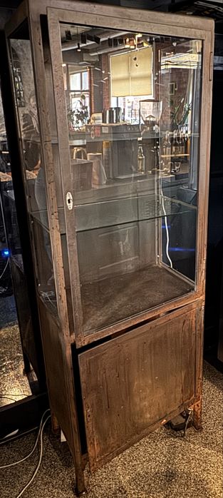 Metalowa szafka lekarska medyczna industrialna szafa