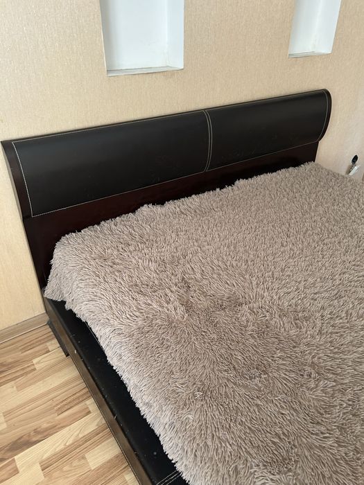Ліжко з матрацем 1600x2000