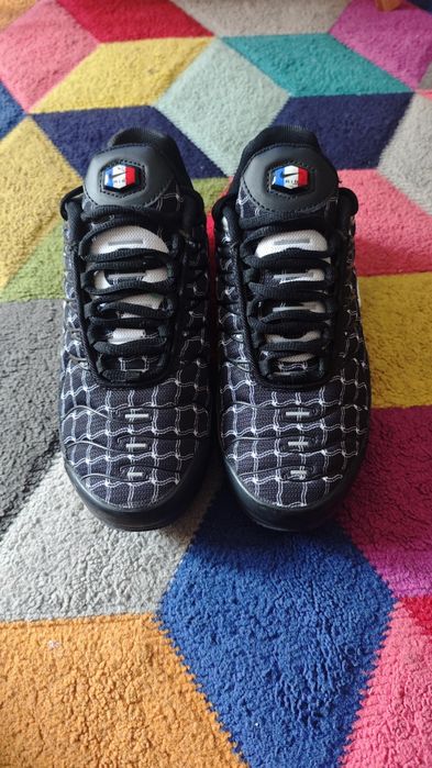 Nike Air Max Plus TN (Tamanho 39) – Modelo Apertado / Ver Medidas na Foto – Padrão Grid