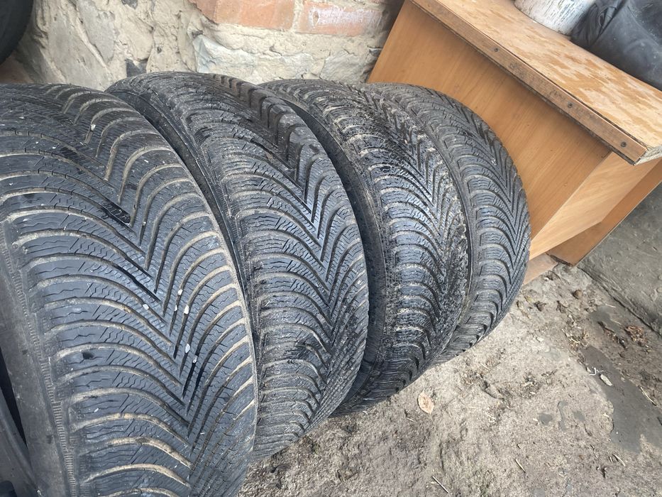 Резина шини колеса 215 60 R16