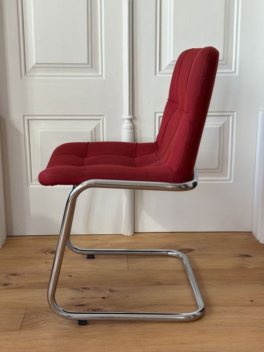 Par cadeiras design anos 70 estilo Daciano da Costa – cromado