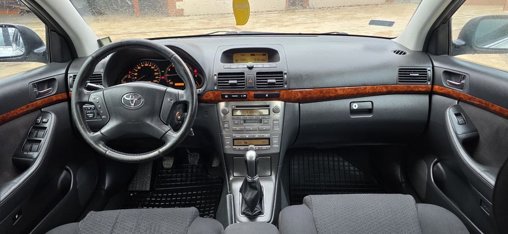 Toyota Avensis 1.8 benzyna stan bardzo dobry