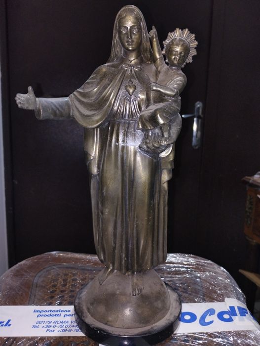 Бронзові статуетки