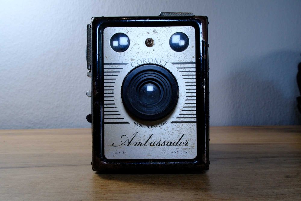 Aparat analogowy pudełkowy Coronet Ambassador, sprawny Gliwice Sikornik