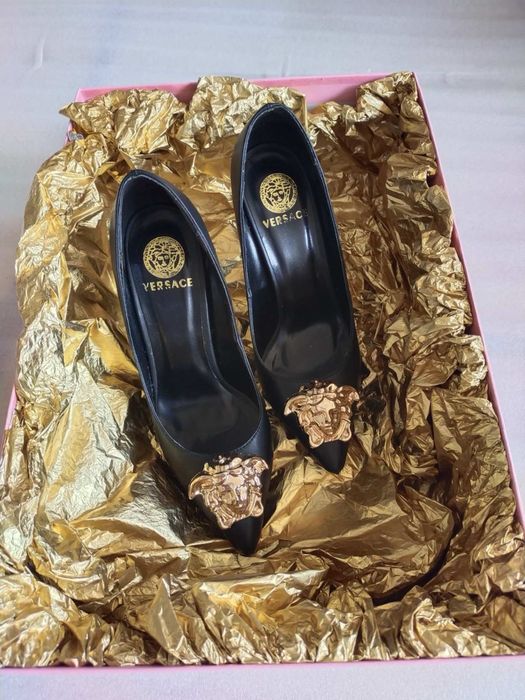 Туфлі лодочки Versace