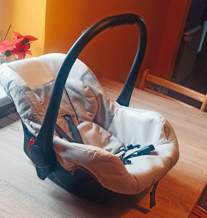 Super Fotelik Samochodowy Dla Dziecka