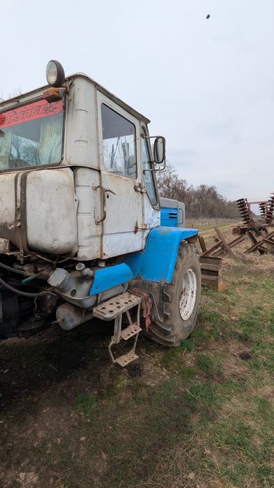 Продам трактор  ХТЗ Т150К на ЯМЗ 236,  бульдозер, на документах,  відвал в комплекті