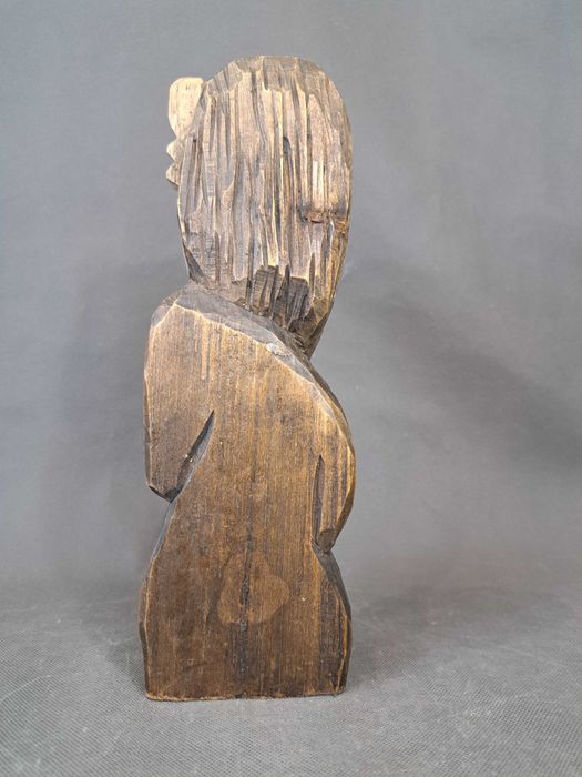 Muzykant, ludowa rzeźba drewniana, wys. 30 cm