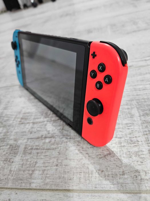 Nintendo Switch V2 Neon + karta 128 GB