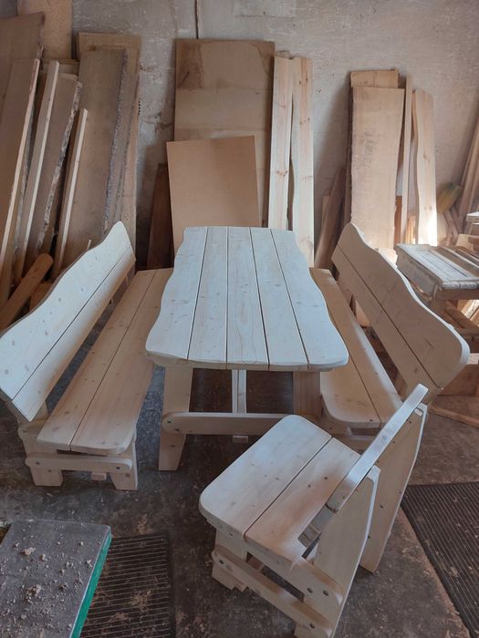 sprzedam akcesoria  meble ogrodowe sruby ,wkrety