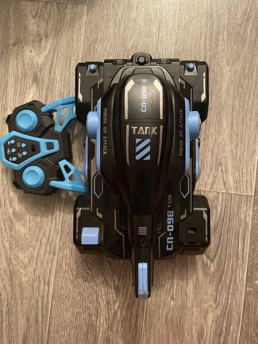 Продам танк на пульте управления