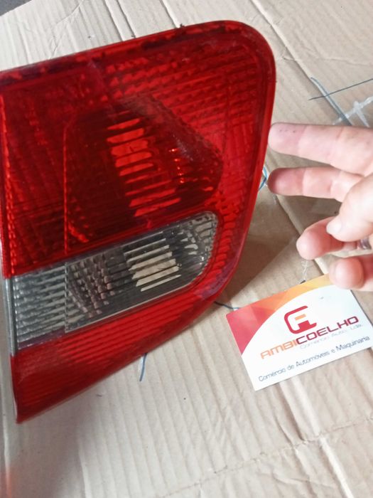 Ref 200 farol traseiro lado direito stop mala mitsubish Carisma