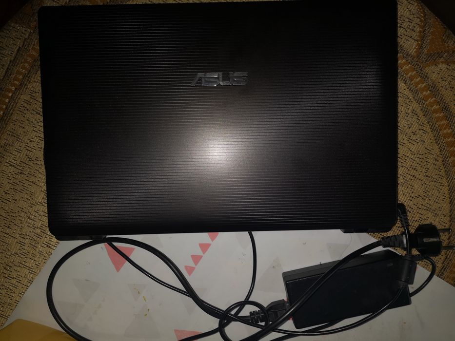Laptop Asus x 53 T