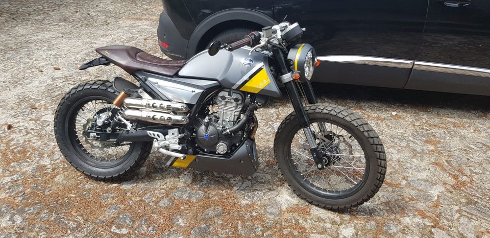 Vendo BF Mondial 125