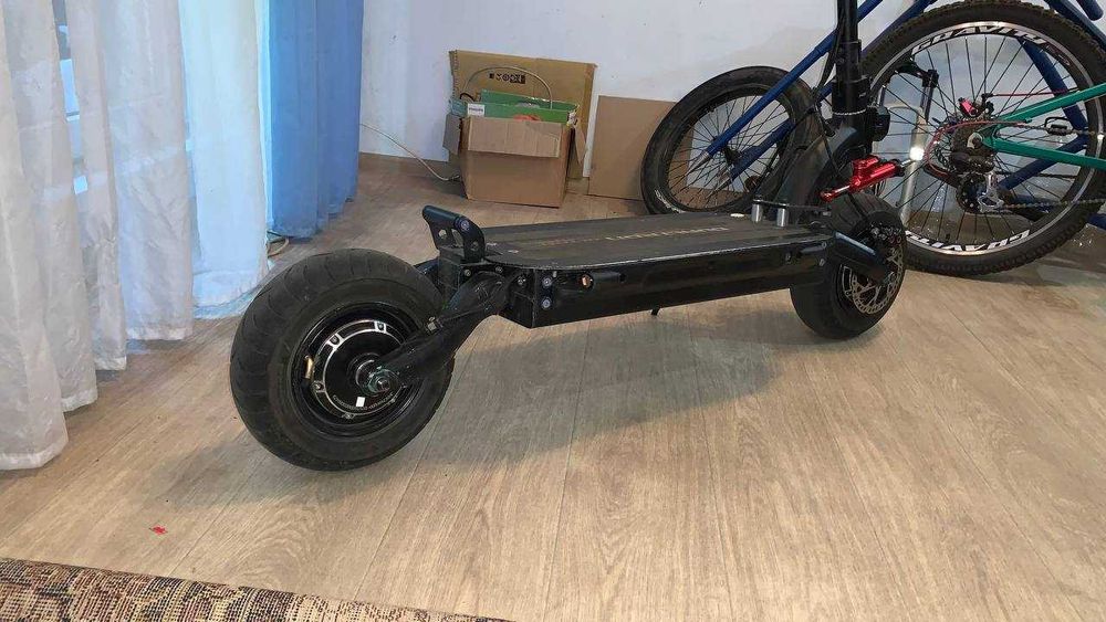 Електросамокат 5500 Вт