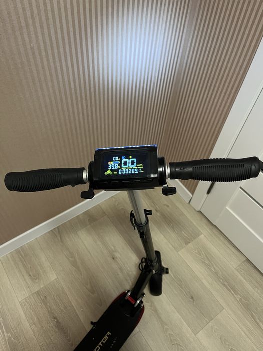 Продам електросамокат G-Scooter