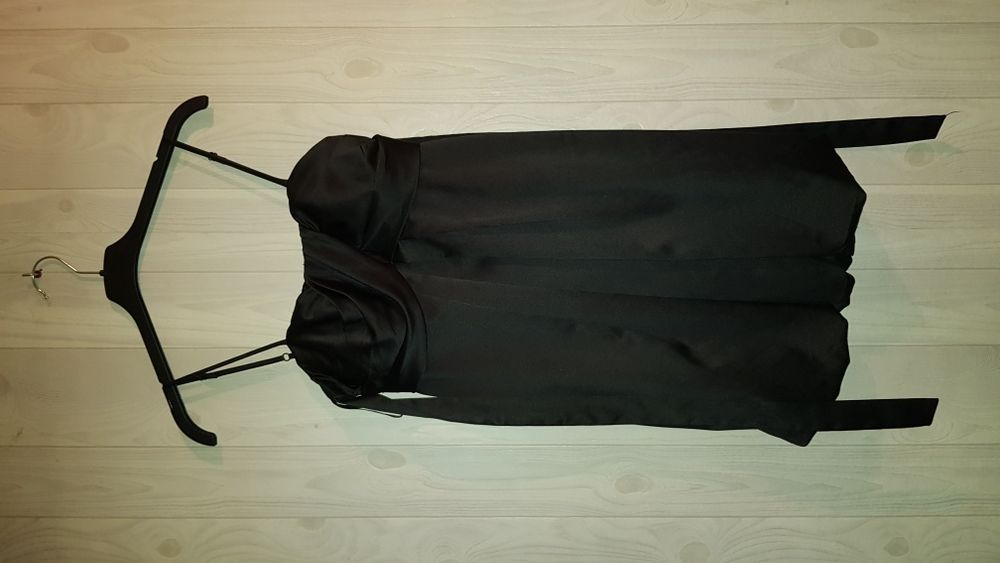 Sukienka krótka czarna mała czarna