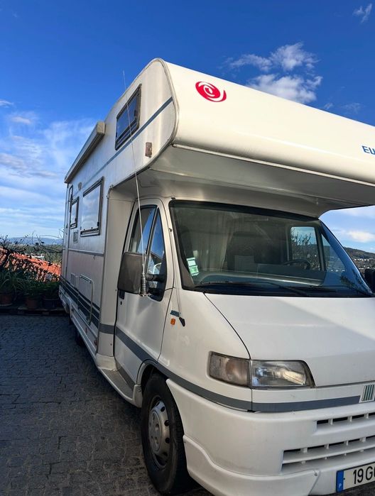 Autocaravana Capucina Eura Mobil | Fiat Ducato 2.5 Diesel | 6 Lugares
