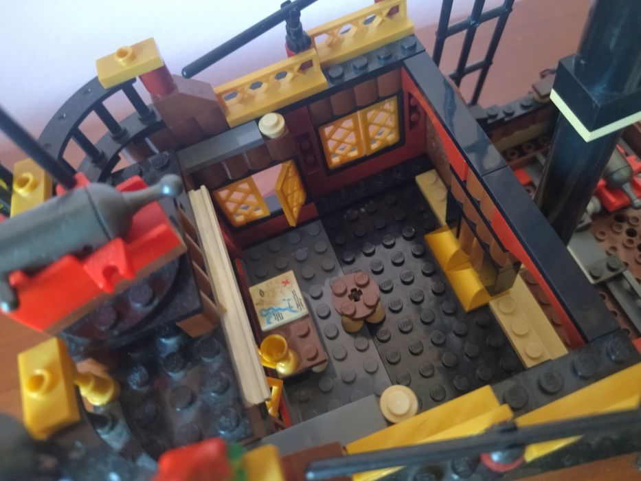 LEGO 6243 pirates perła Czarnobrodego statek piracki. Plus tratwa