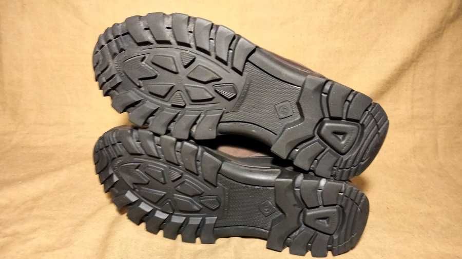 Трекінговие  ?тактические . чоловічі  берці  Барс розмір 41,шкіра.