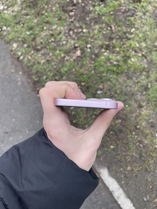 Apple iPhone 15 256GB Під ремонт або на запчастини