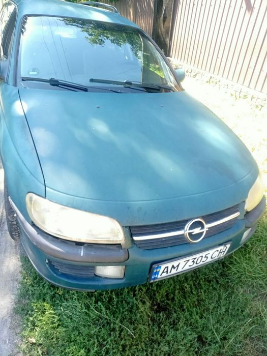 Opel Omega B 2.0i