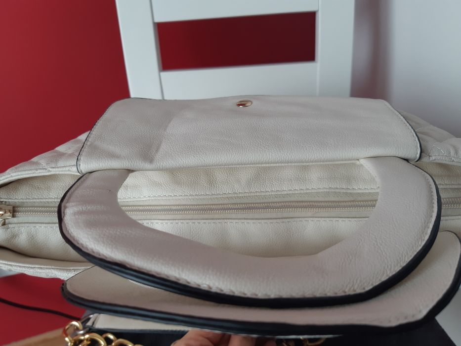 Kremowa nowa torebka