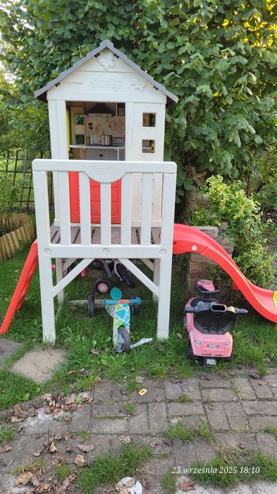 Domek dla dzieci na palach Smoby