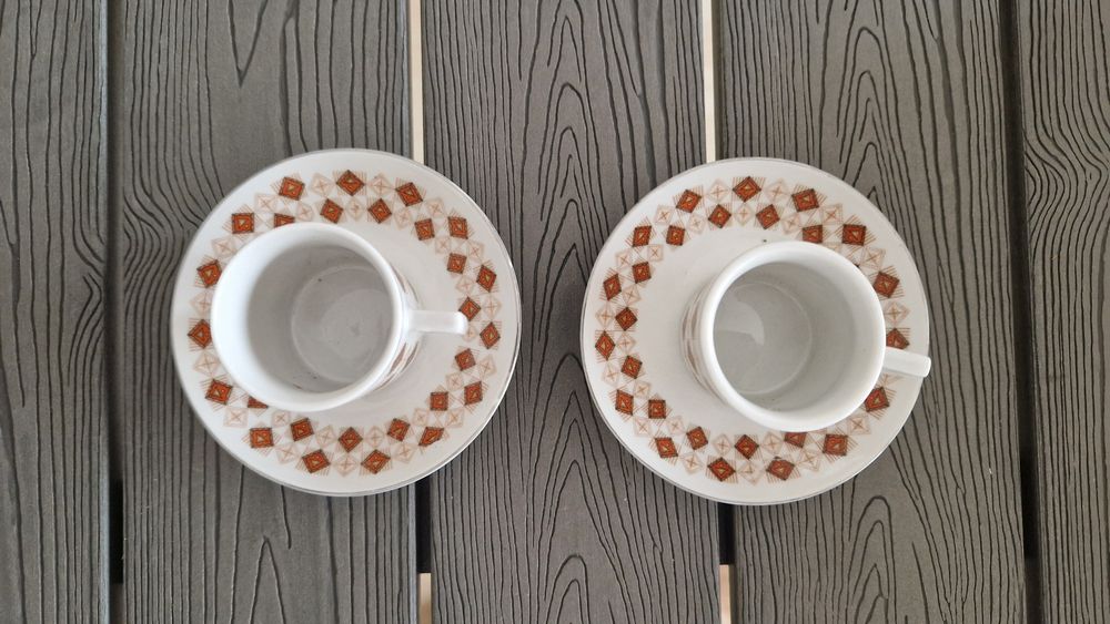 Conjunto 2 chavenas e pratos de cafe