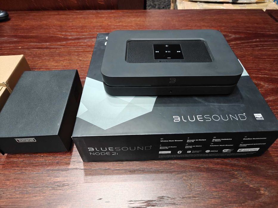 Bluesound Node 2i Streamer wraz zasilaczem Tomanek ULPS mini
