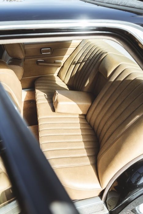 Aluguer de Carros classicos para Casamentos - Mercedes de 1975